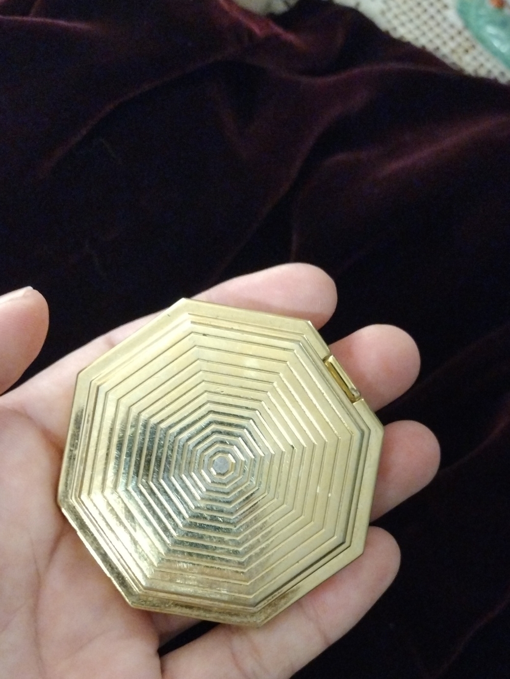 Refillable Compact By Besame Cosmetics - Picture 2 of 5